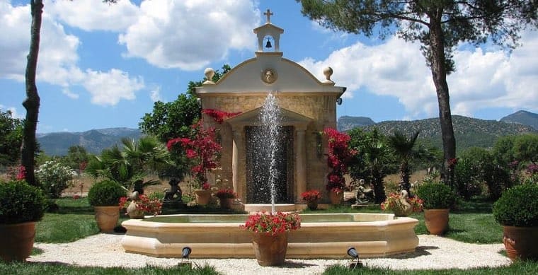 [Translate to Spanish:] wonderfull landscape in the middle of the island Mallorca