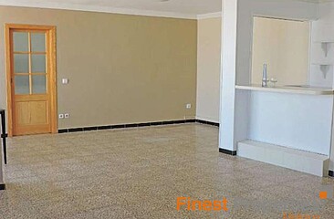 Apartamento con 3 dormitorios en venta en Arenal cerca de la playa