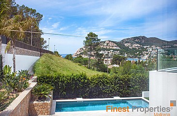 Apartamento de lujo de 3 dormitorios con vistas al mar en venta en Port Andratx