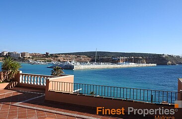 Apartamento de 3 dormitorios en primera línea de mar en alquiler