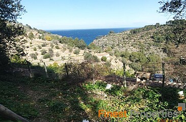 Parcela con vistas panorámicas al mar en Deia en venta