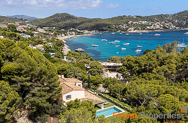 Villa mediterránea en venta en una tranquila zona residencial de Camp de Mar