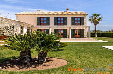 Finca en venta cerca de Marratxí – con piscina, olivar y precioso jardín