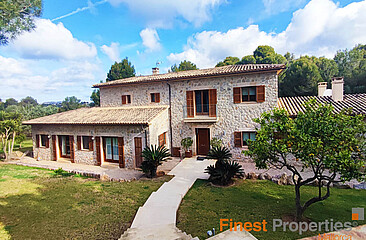 Moderno  chalet de piedra natural en Nova Santa Ponsa para alquilar
