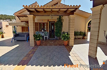 Casa unifamiliar en venta en el centro de Paguera